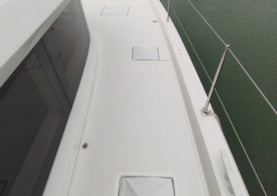 Protection UV panneau de pont catamaran - MERIDA artisans sellier voilier et ameublement